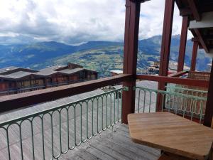 Appartement duplex 3 pièces, 6 pers., au pied des pistes, proche ESF, avec balcon, Wifi - FR-1-411-650