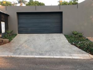 Leopard Tree Cottage