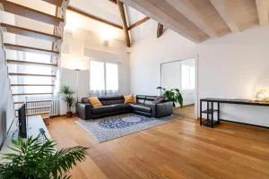 Clock's 2 bedrooms & 2 bathrooms & big terrace - San Lazzaro