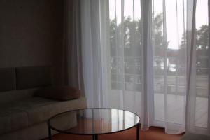 Hotelik Likusy przy plaży nad jeziorem Ukiel i z bezpłatnym prywatnym parkingiem