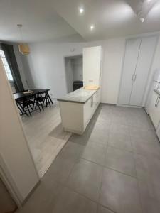 Appartements A deux pas de l’abbatiale : photos des chambres