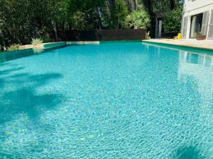 Villas Villa entiere avec piscine idealement situe : photos des chambres