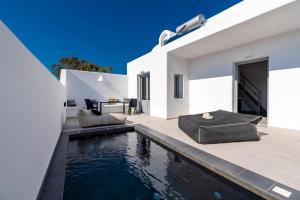 Charming Santorini Villa 2 Bedrooms Premium Villa Private Heated Pool