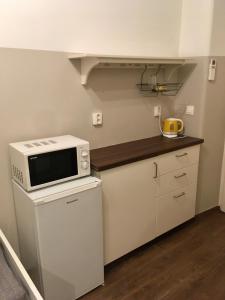 Central - Quiet - Ruin Pubs - NEW Design - AC - 3