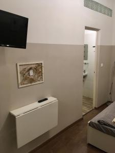 Central - Quiet - Ruin Pubs - NEW Design - AC - 3