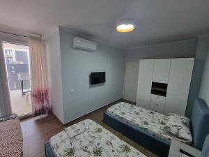 H&E Sea view 2-Bedroom Apt Qerret