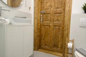 Standard Apartment by Hi5- Tolnai Lajos Apartment