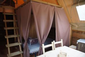 Campings CAMPING LE VALLON DU LUBERON : photos des chambres