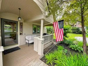 FV44 tastefully updated single level with AC, WiFi - 布雷顿森林