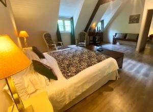 Hotels Les Moulins Du Duc ECOLODGE : photos des chambres