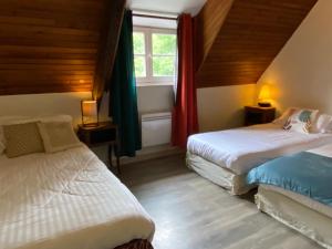 Hotels Les Moulins Du Duc ECOLODGE : photos des chambres