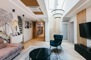 NOZON Apartments & Wellness - Sâncrai