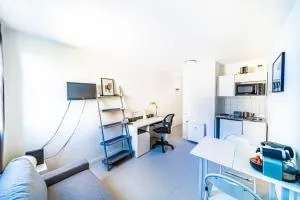 Le petit Chinard- studio cosy-Vaise - إيكولي