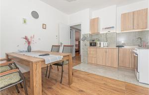 Stunning Apartment In Sibenik With Wifi And 2 Bedrooms