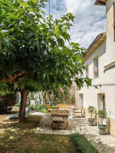 Maisons de vacances Petit Est - Eco Cottage in large private garden near Saint-Emilion : photos des chambres