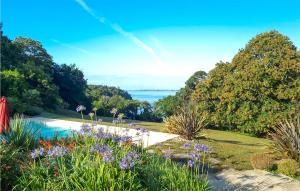 Appartements Awesome Apartment In Concarneau With Wifi, 1 Bedrooms And Heated Swimming Pool : photos des chambres