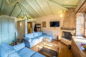 Maisonette Korfes-Κορφές Δύο Αυτόνομοι Όρoφοι για Οικογένειες και μικρές Παρέες