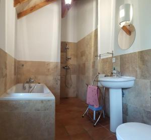 Villas Le Petit Soyc - 5 Bed 4 Bath Cottage with pool - sleeps 10 : photos des chambres