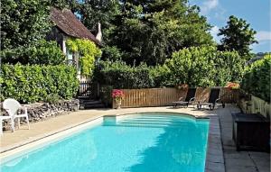 Maisons de vacances Nice Home In Chaumussay With Outdoor Swimming Pool, Wifi And 2 Bedrooms : photos des chambres