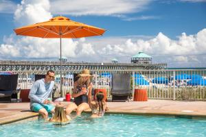 Tides Folly Beach, Charlestons Oceanfront Hotel