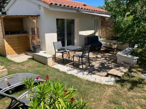 Maisons de vacances Gite BamBou avec piscine : photos des chambres