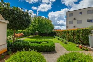 Nonas garden apartment