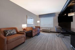 Queen Studio Suite with Two Queen Beds - Non-Smoking room in Hampton Inn & Suites Seattle/Federal Way