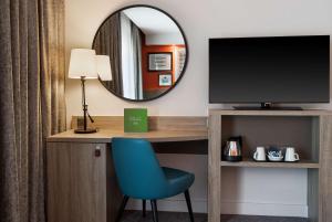 Twin Room - Mobility Access room in Hampton By Hilton Torquay