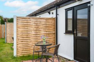 Lytton Tree Lodge- 7 Self-Contained Lodges