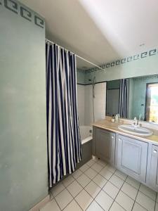 Appartements Mont Ventoux-Chateau Gipieres app nr 9 : photos des chambres