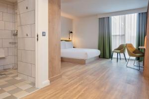 Queen Room - Mobility Access room in Hampton by Hilton York Piccadilly