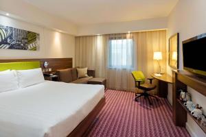 Double Accessible Room room in Hampton by Hilton London Croydon