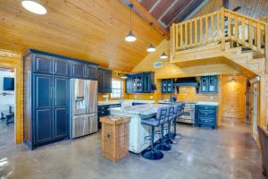 Anglers Cabin Direct Lake Fork Access, By Marina