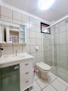 AM-303 Dpto a 50m del mar en centro de Bombinhas