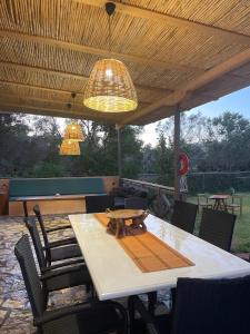 Villa Ermis with private pool by Lefkadastay