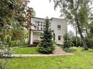Beautiful villa with garden in Milanówek - 萨泽尼斯