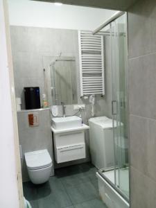 Hostel Tulip - pokój 6 ze wspólną łazienką i kuchnią