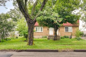 DePew Vacation Rental about 10 Mi to Buffalo!