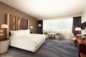 Deluxe King Room room in DoubleTree by Hilton Wroclaw