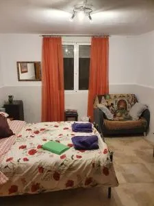 Lovely 1 bedroom attached apartment with kitchen but private - 韦尔卡尔-奥韦拉