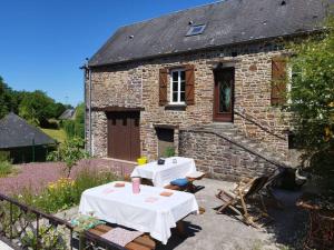 Maisons de vacances Chalet des Roches Roche d'Oetre Suisse Normande : photos des chambres