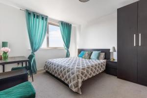 London City View Apartment, short walk to Tower Bridge, Free Parking