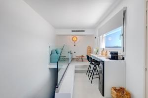 NOS Suites