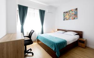 Obor Central Oasis --Secured parking nearby --Self Check-in-- 1min Metro Station