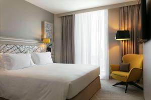 Hotels Hilton Garden Inn Bordeaux Centre : Suite 1 Chambre Lit King-Size