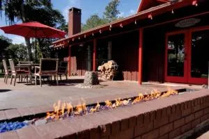 Red Bird Ranch - Private 140 acre Ranch Sleeps 12 - Round Top