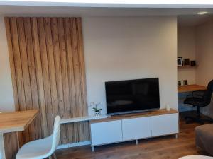 Dream Home, FREE GARAGE