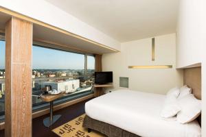 Junior Suite room in Hilton Garden Inn Rome Claridge