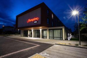 Hotels Hampton By Hilton Toulouse Airport : photos des chambres