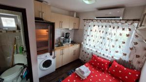 Garsoniera Plaja Modern Centru